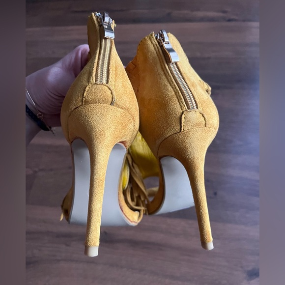 💛 Fringed Mustard Yellow Women’s Stiletto Heels 💛 - Picture 7 of 11